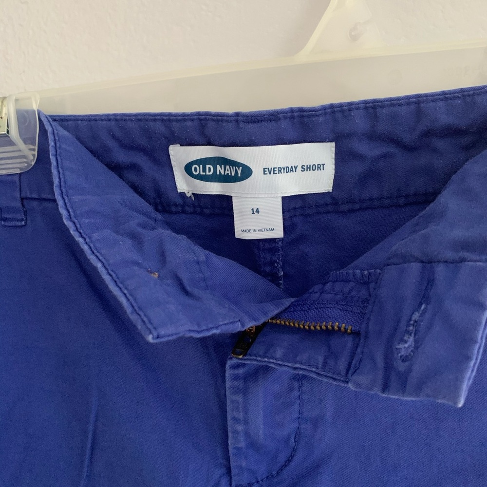 Shorts - Picture 3 of 3